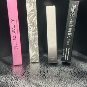 Black Eyeliner for Precise Eye Definition